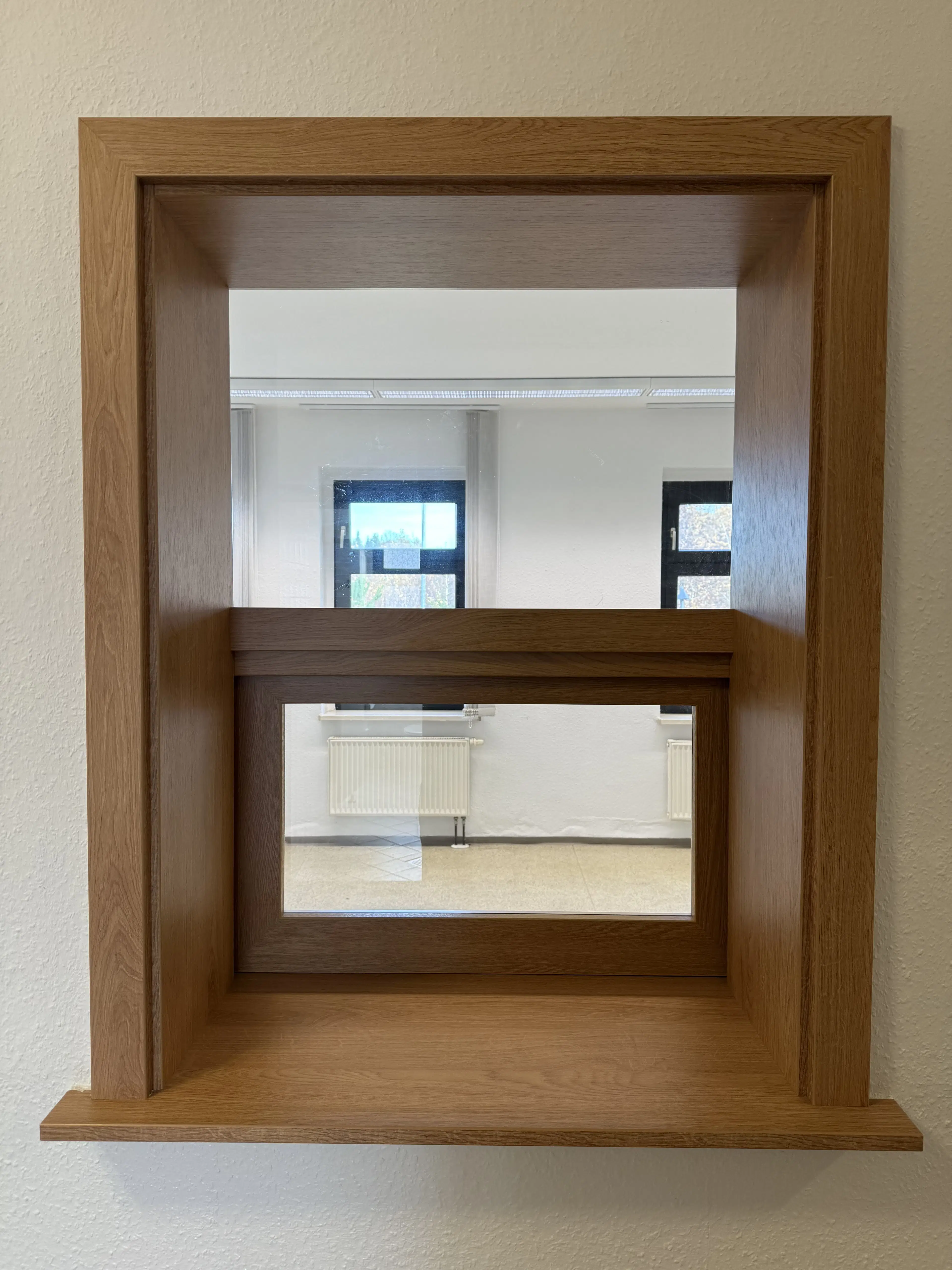 Magazijncomplex op perceel van 2962 m² in Hirschfeld - Duitsland