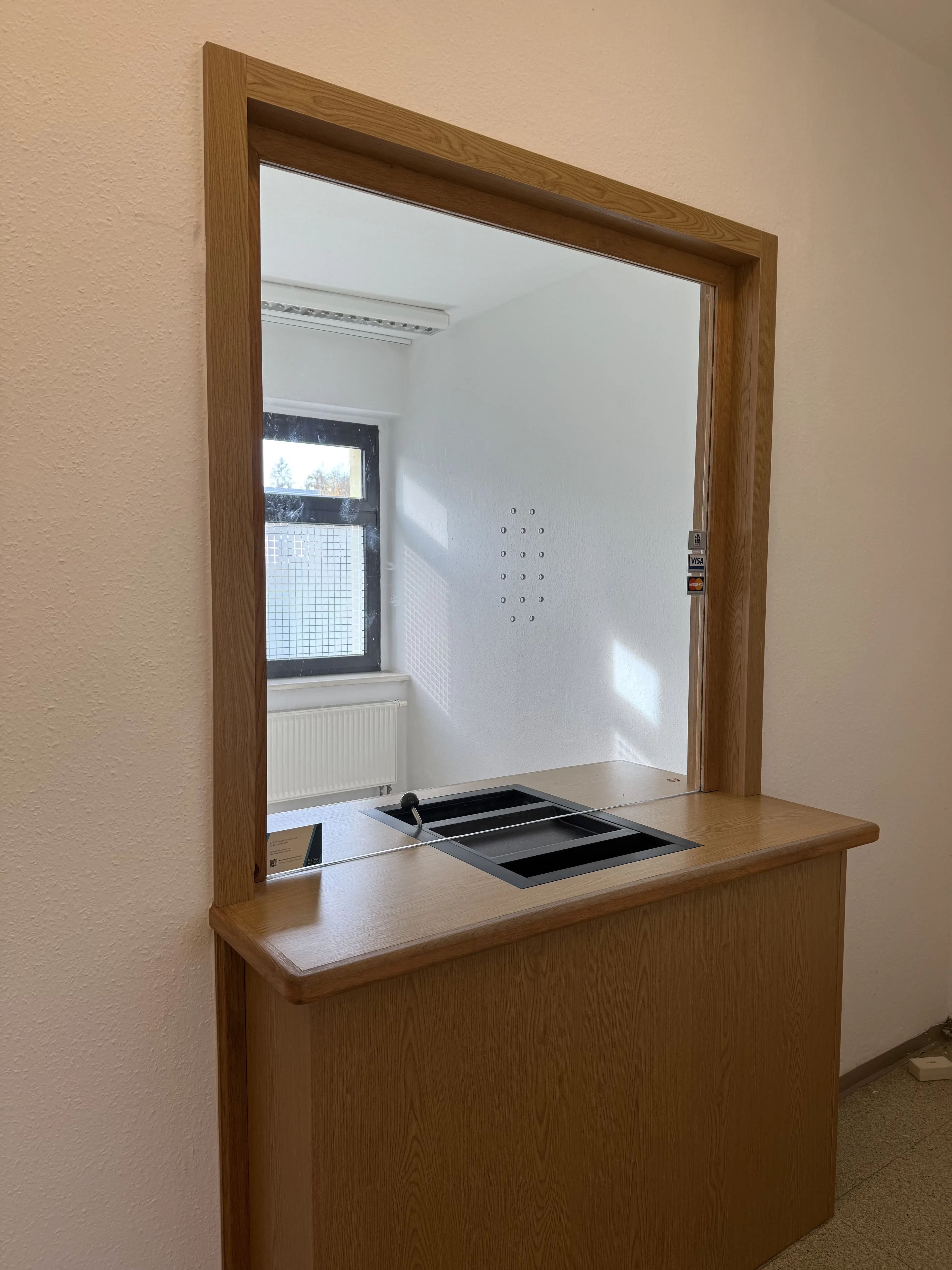 Magazijncomplex op perceel van 2962 m² in Hirschfeld - Duitsland