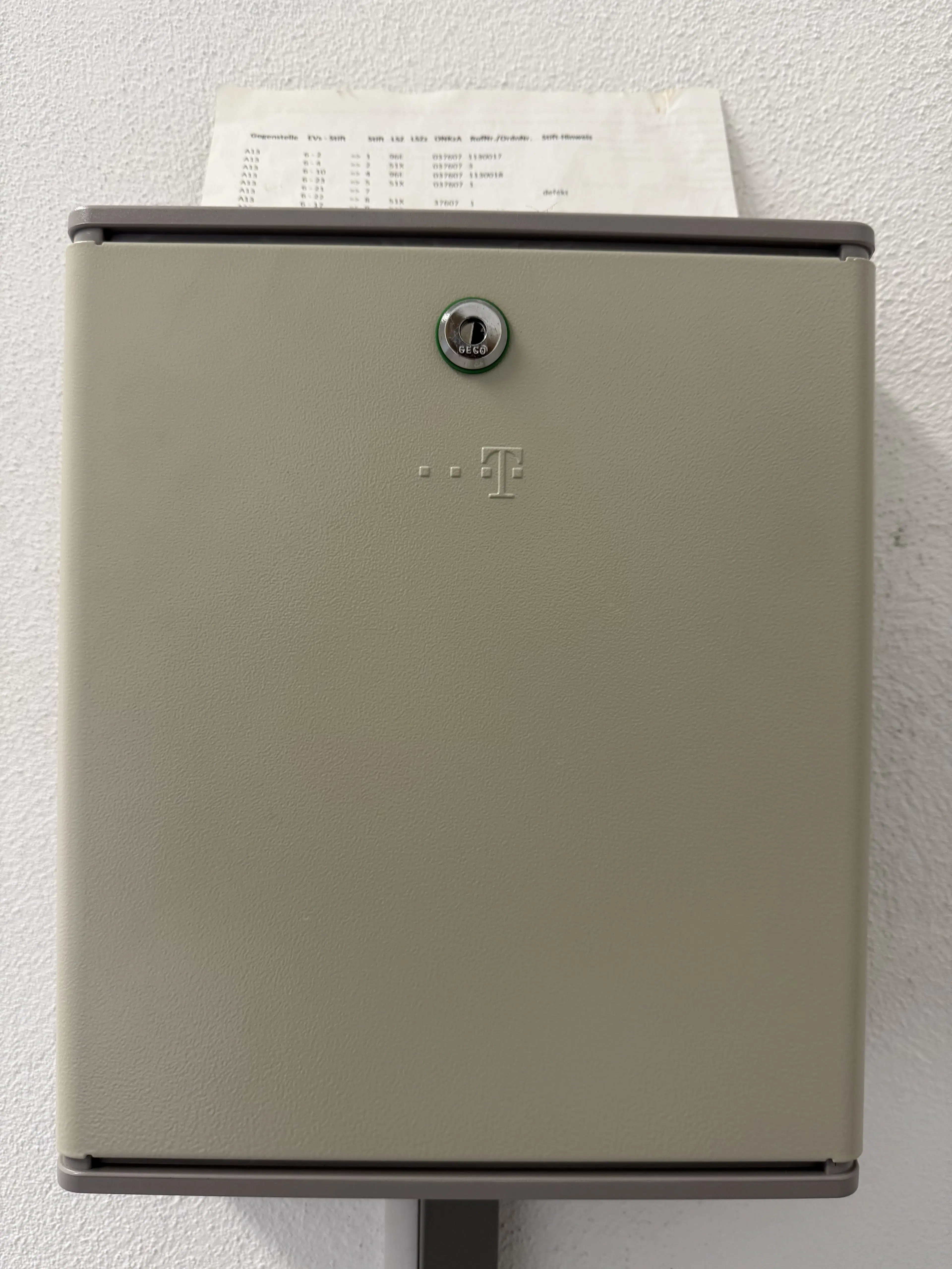 Magazijncomplex op perceel van 2962 m² in Hirschfeld - Duitsland