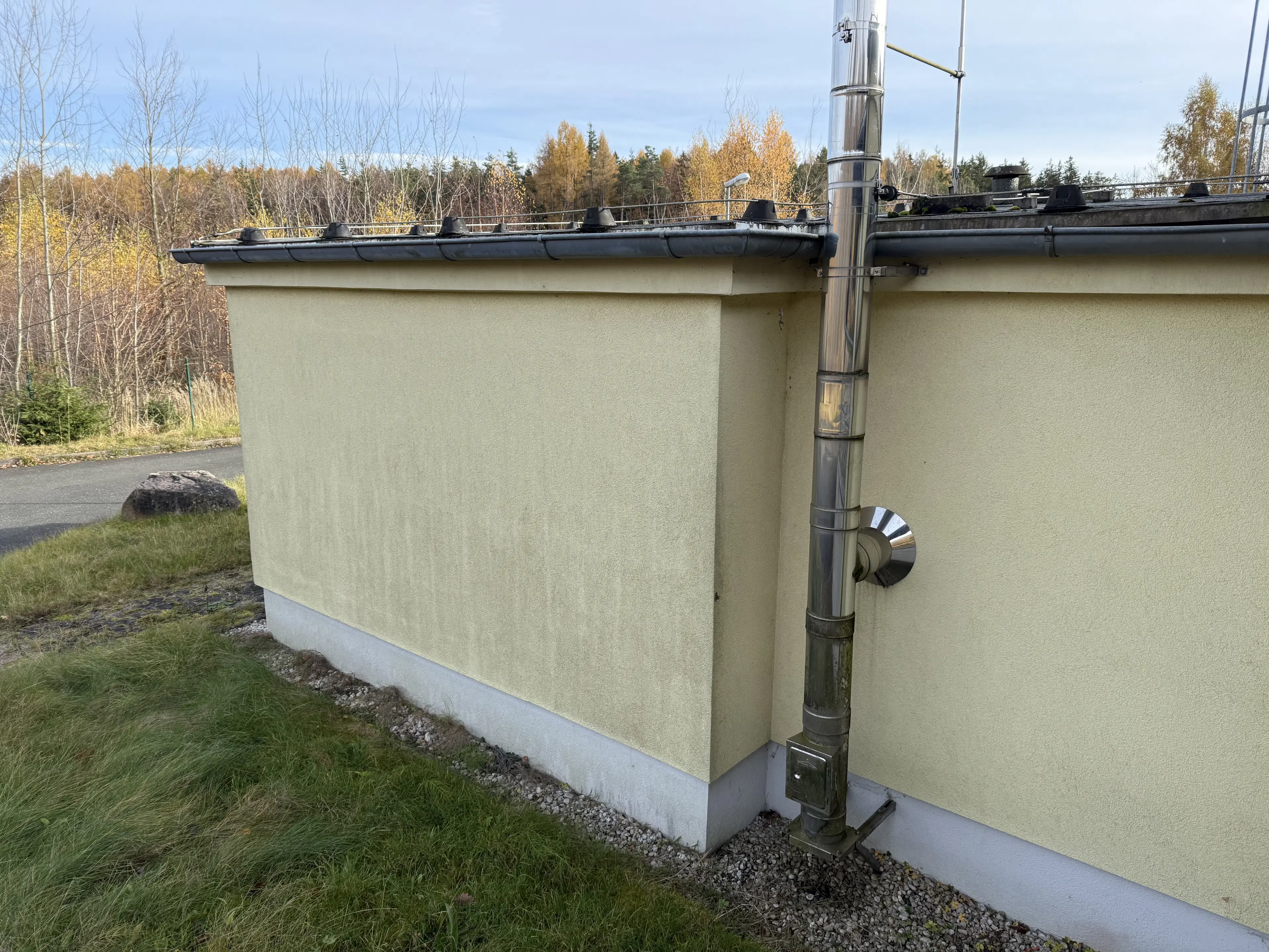 Magazijncomplex op perceel van 2962 m² in Hirschfeld - Duitsland