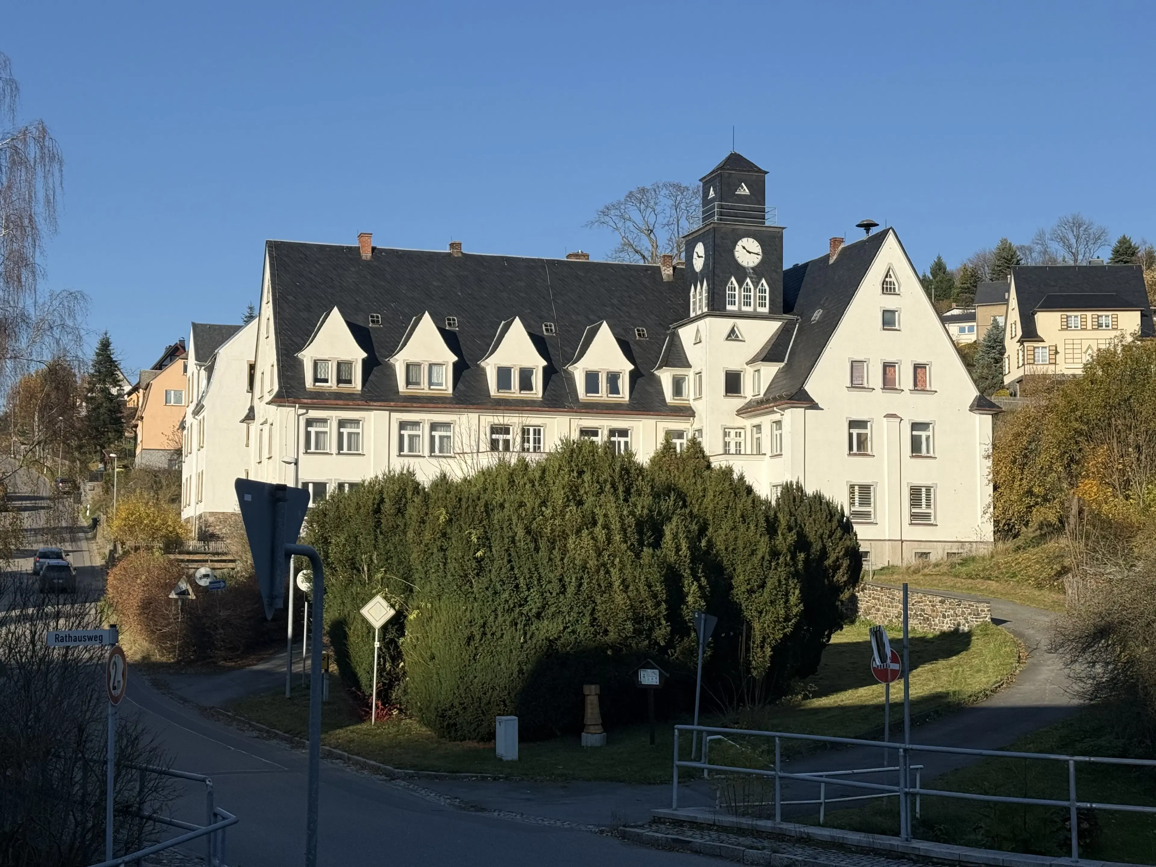 2 Karakteristieke wooncomplexen met totaal 19 eenheden op perceel van 3810 m² in Borstendorf, Duitsland