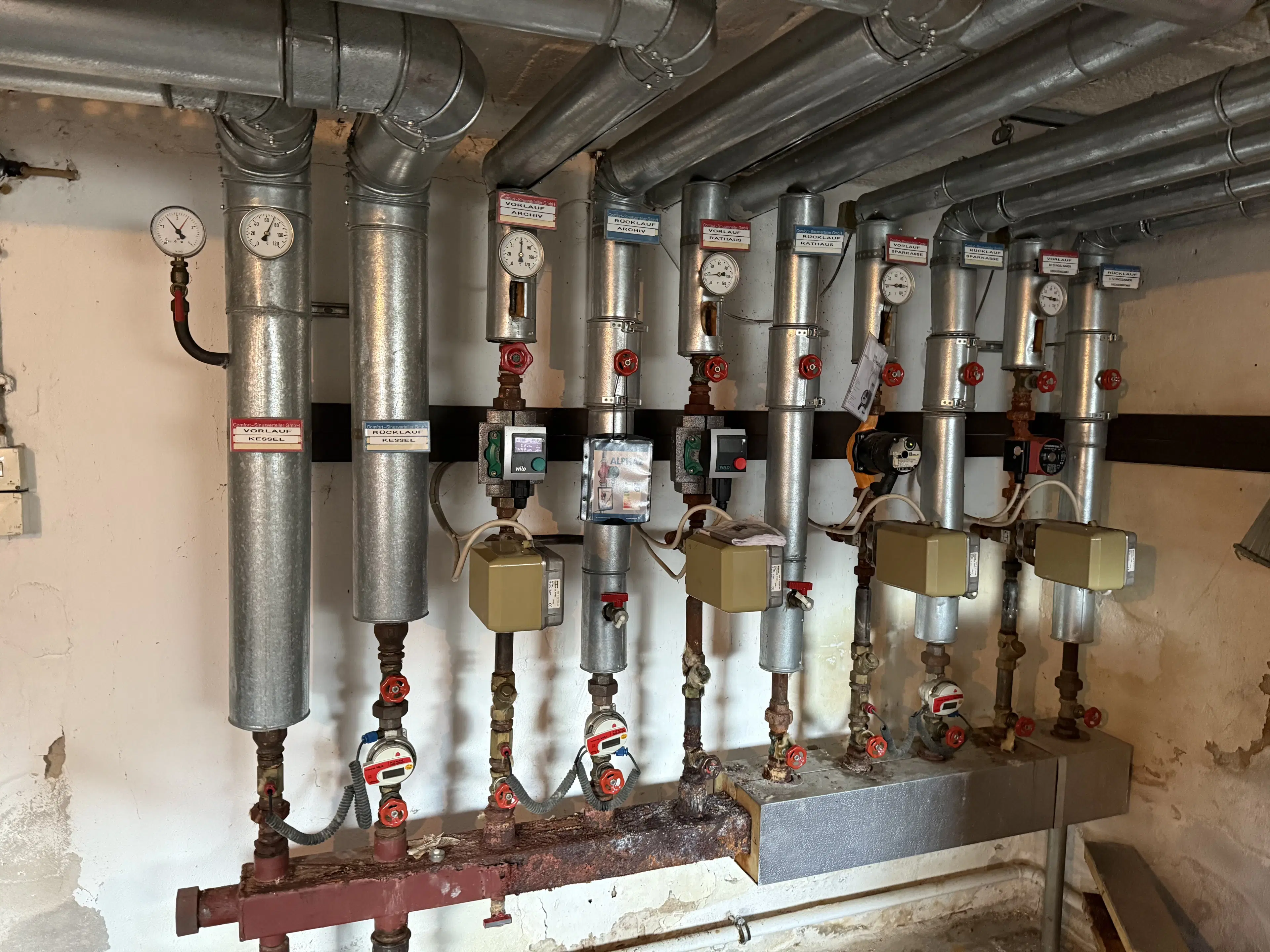 2 Karakteristieke wooncomplexen met totaal 19 eenheden op perceel van 3810 m² in Borstendorf, Duitsland