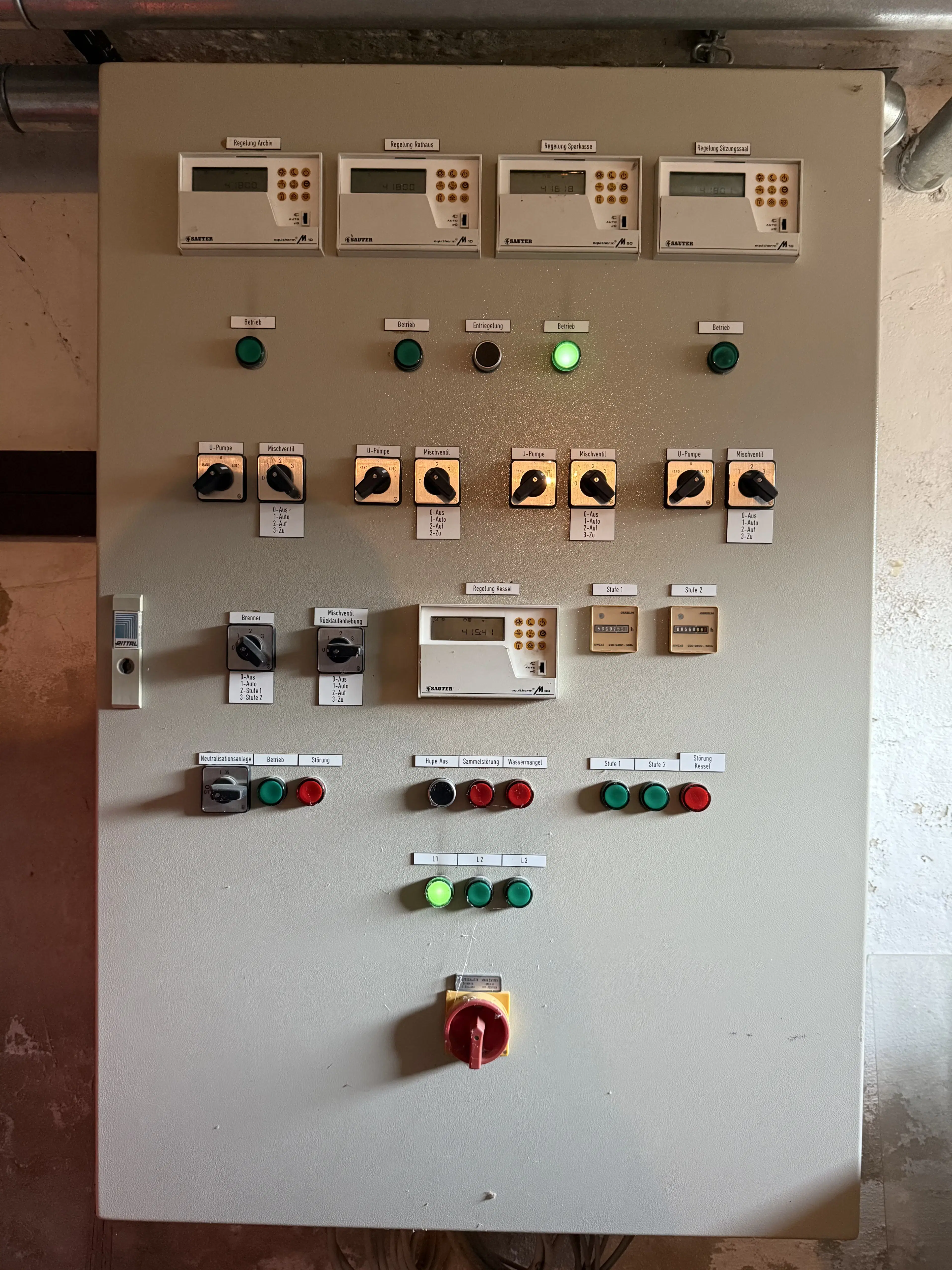 2 Karakteristieke wooncomplexen met totaal 19 eenheden op perceel van 3810 m² in Borstendorf, Duitsland