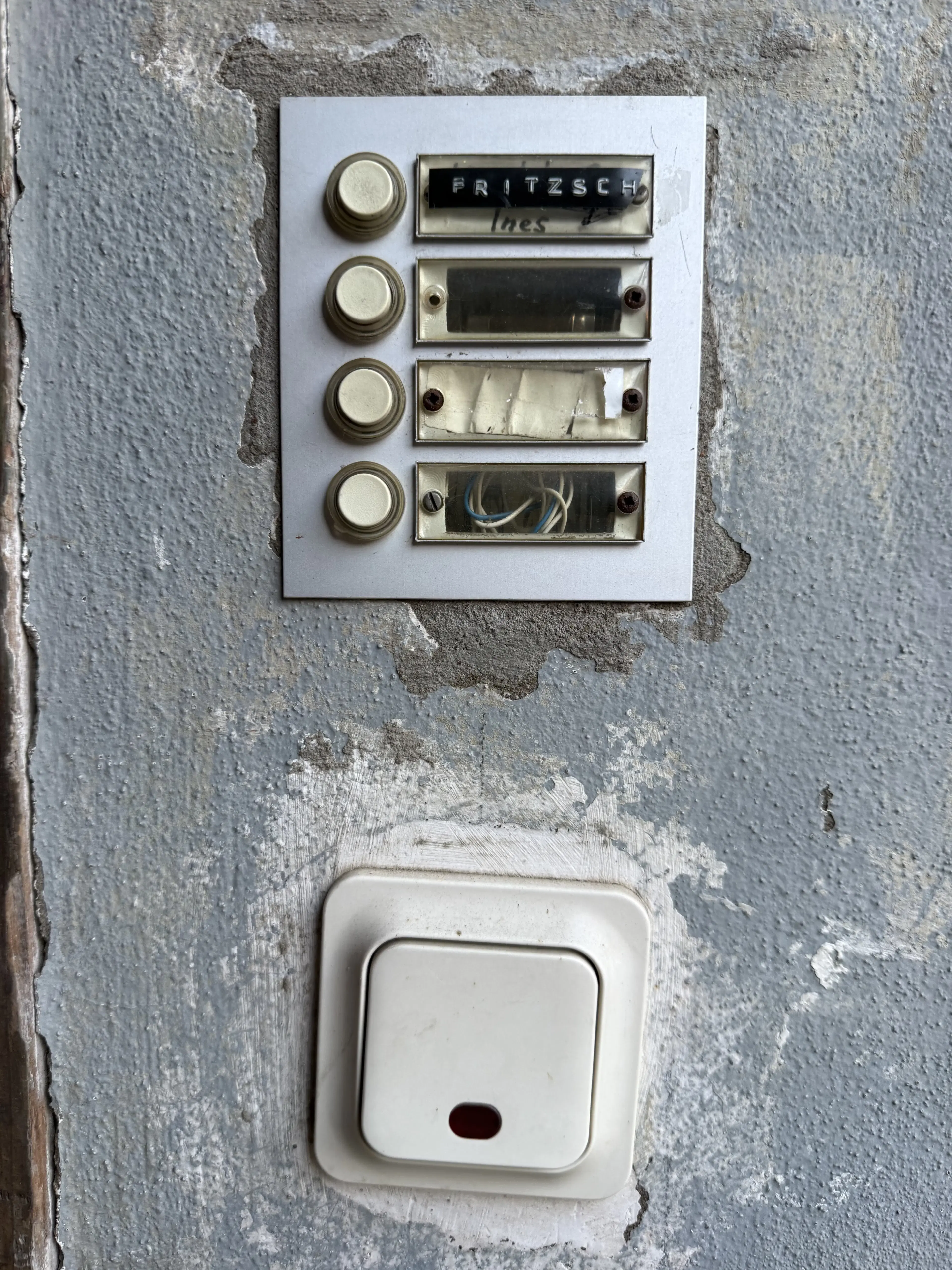 2 Karakteristieke wooncomplexen met totaal 19 eenheden op perceel van 3810 m² in Borstendorf, Duitsland