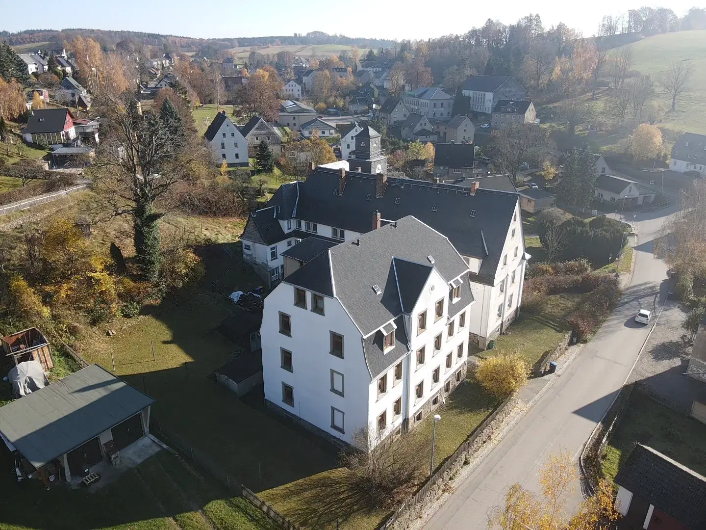 2 Karakteristieke wooncomplexen met totaal 19 eenheden op perceel van 3810 m² in Borstendorf, Duitsland