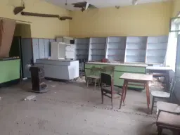 2 winkels 198 m² op slechts 10 minuten van het strand in Vichovo - Bulgarije