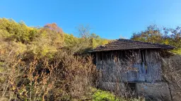 Huis met een perceel van 3.995 m² en extra gebouwen in Kosta Perchevo - Bulgarije