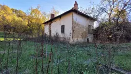 Huis met een perceel van 3.995 m² en extra gebouwen in Kosta Perchevo - Bulgarije