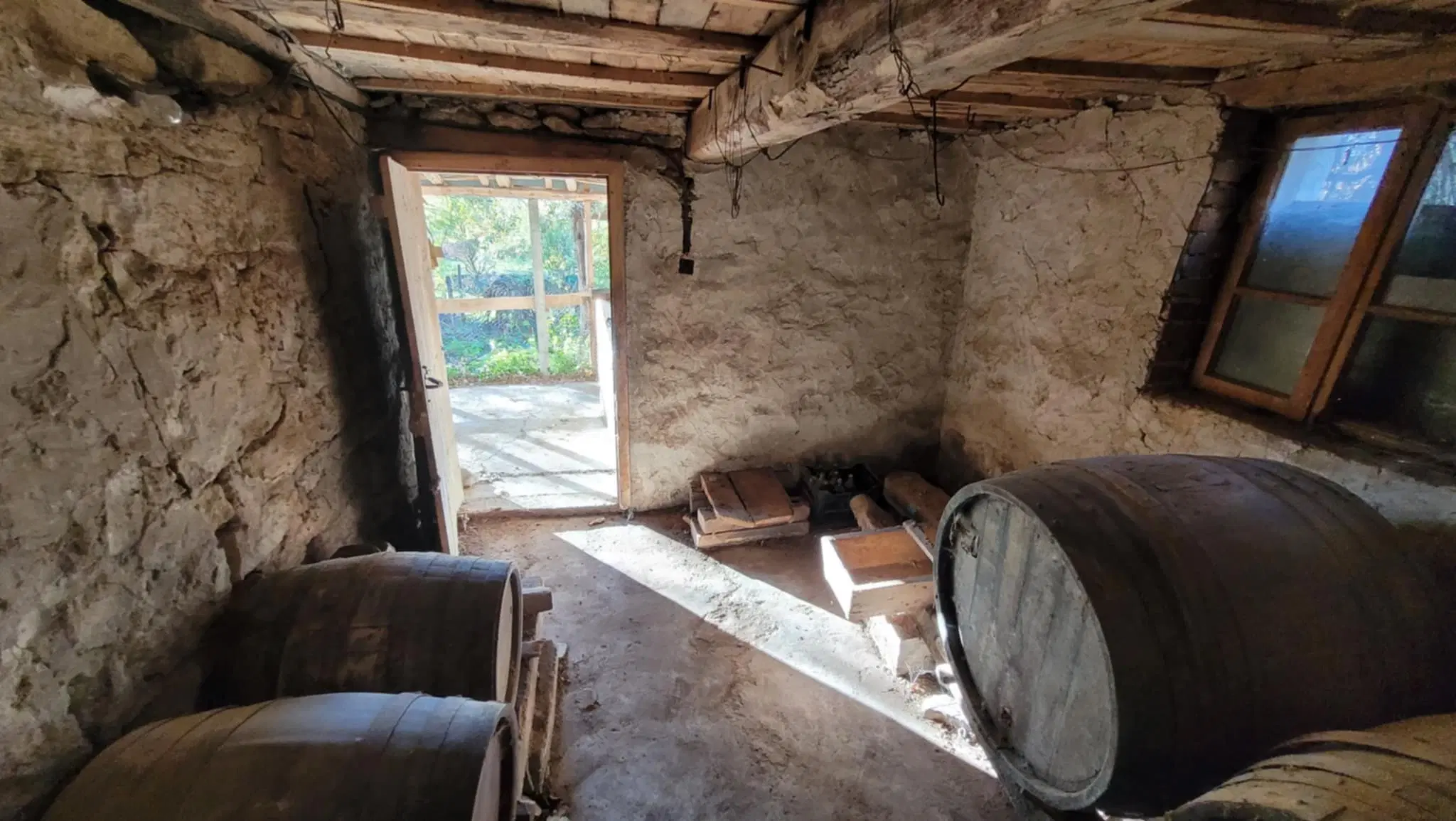 Huis met een perceel van 3.995 m² en extra gebouwen in Kosta Perchevo - Bulgarije