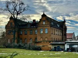 Villa Salzbergwerk op ca. 2.860 m² perceel Staßfurt, Maagdenburg - Duitsland