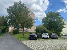 32 appartementen in Markneukirchen - Duitsland, bouwjaar 1988, 16 verhuurd (huursom € 89.750,=)