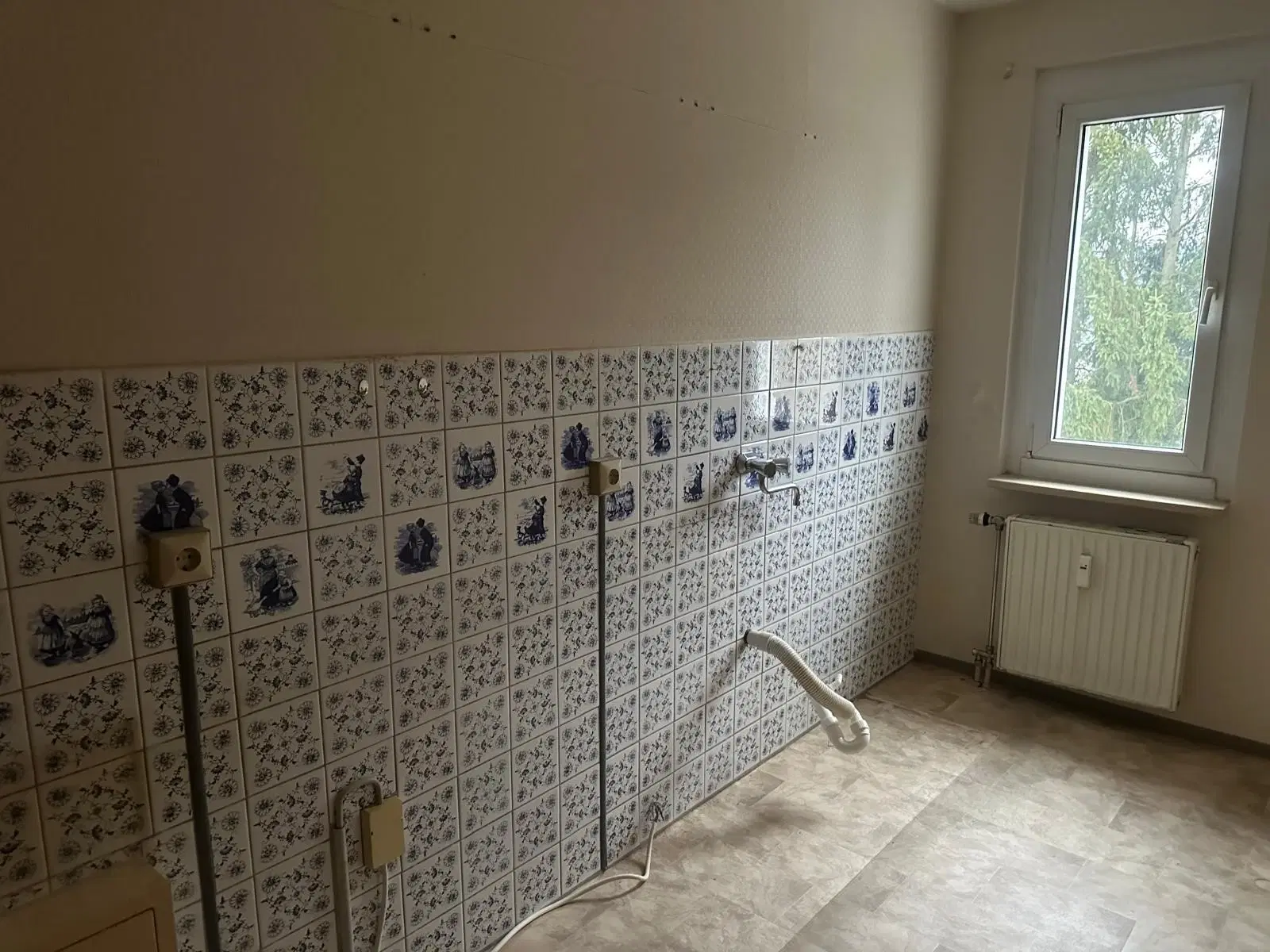 32 appartementen in Markneukirchen - Duitsland, bouwjaar 1988, 16 verhuurd (huursom € 89.750,=)