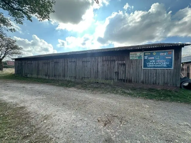 4 garages - opslag ca. 120 m² op 1.214 m² terrein in Suderwittingen, Wolfsburg - Duitsland