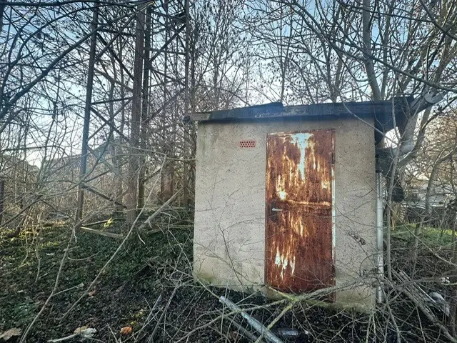 40 m. antennemast op ca. 1.100 m² eigendomsperceel in Bernburg - Duitsland