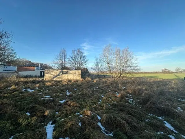 40 m. antennemast op ca. 1.100 m² eigendomsperceel in Bernburg - Duitsland