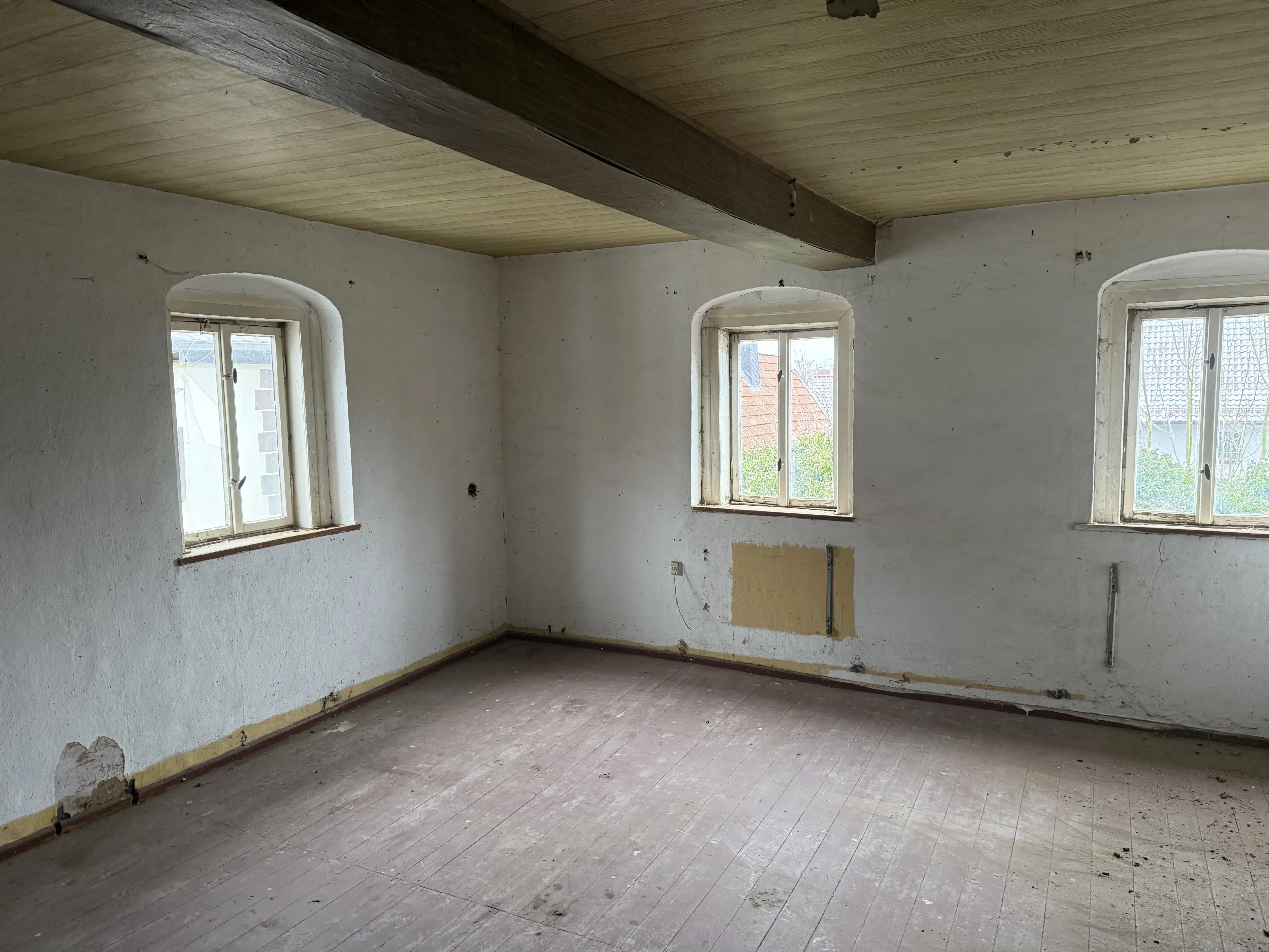 Ruim woon- en werkhuis op perceel van 690 m² in Ritteburg, Halle, Leipzig - Duitsland