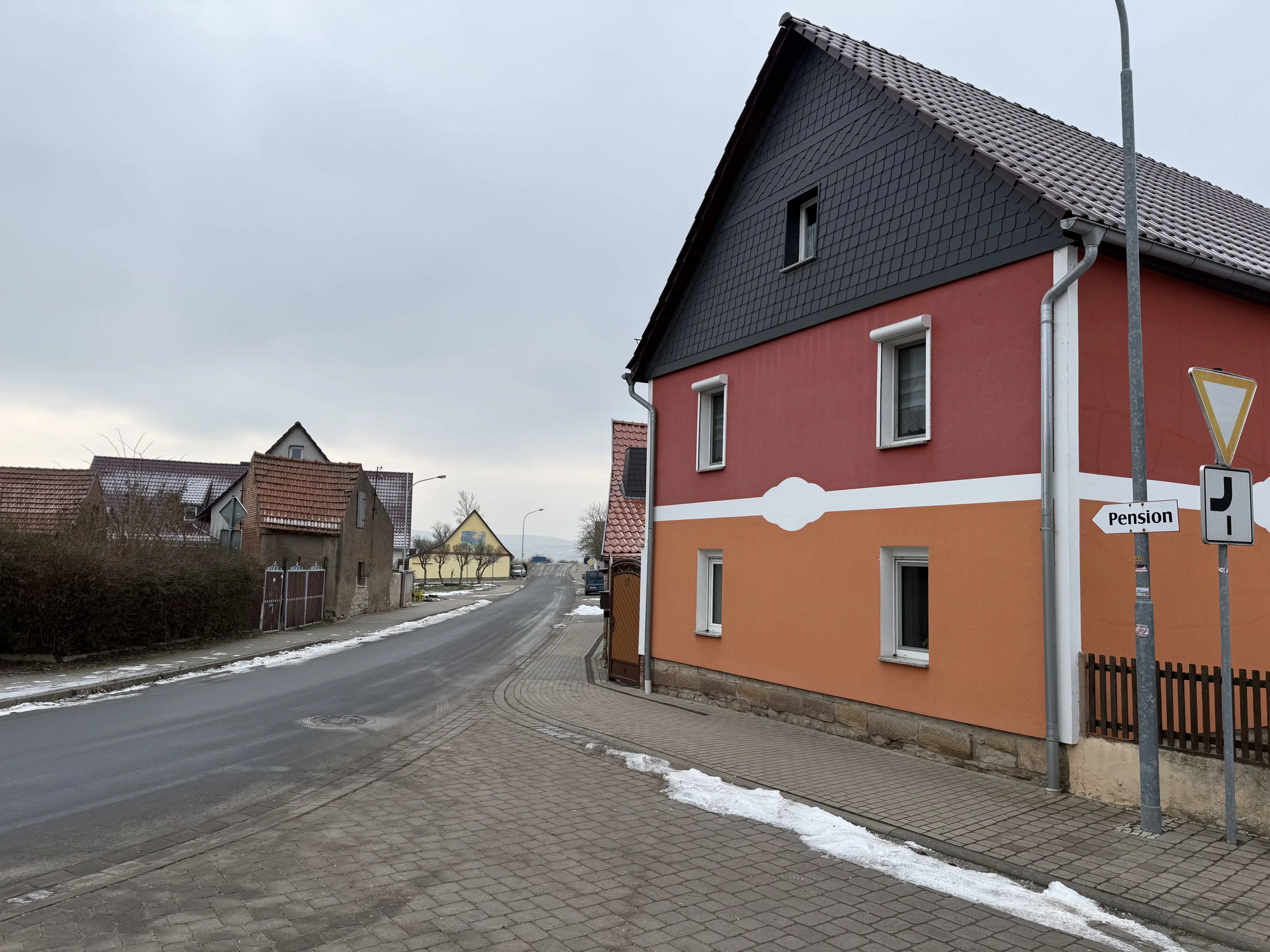 Ruim woon- en werkhuis op perceel van 690 m² in Ritteburg, Halle, Leipzig - Duitsland