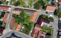 Ruim woon- en werkhuis op perceel van 690 m² in Ritteburg, Halle, Leipzig - Duitsland