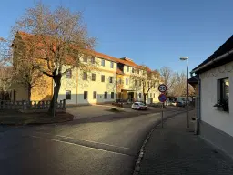 Appartementengebouw (3 van de 5 verhuurd, huursom € 9.900,=) in centrum Gerbstedt, Halle - Duitsland