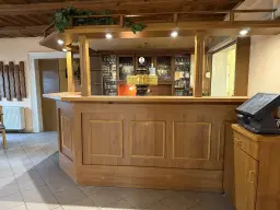 Horeca-object met zaal en kamers op 546 m² perceel in Bertsdorf-Hörnitz - Duitsland