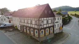 Horeca-object met zaal en kamers op 546 m² perceel in Bertsdorf-Hörnitz - Duitsland