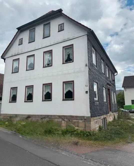 Meergezinswoning met groot ontwikkelingspotentieel in Schleusingen, Hinternah, Thüringen - Duitsland