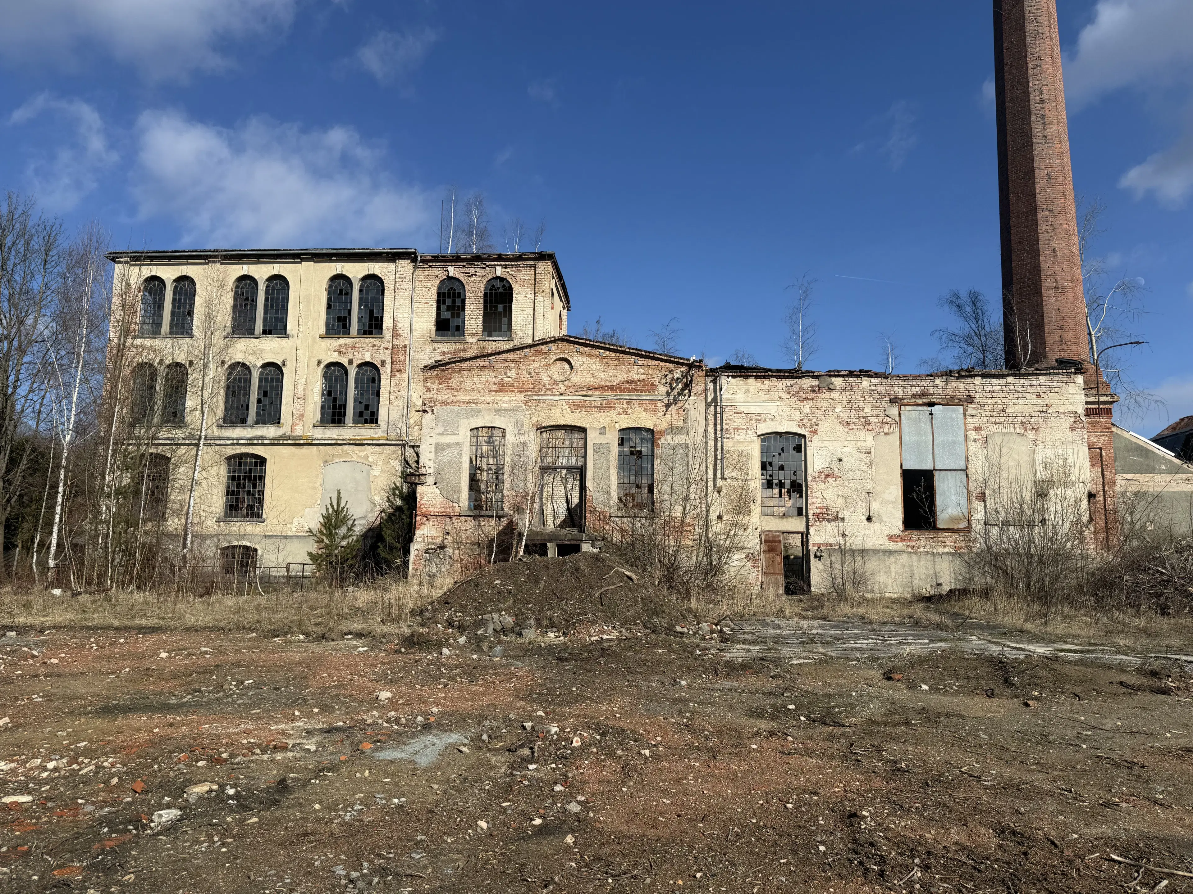 Uniek! Voormalige textielfabriek op perceel van 5.493 m² in Walddorf - Duitsland