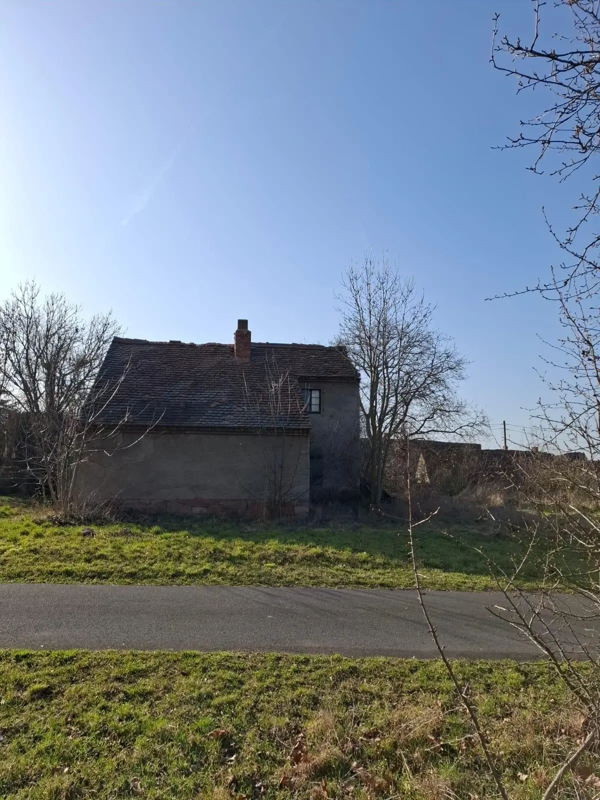 Vrijstaande eengezinswoning met bijgebouw in Könnern, OT Golbitz - Duitsland