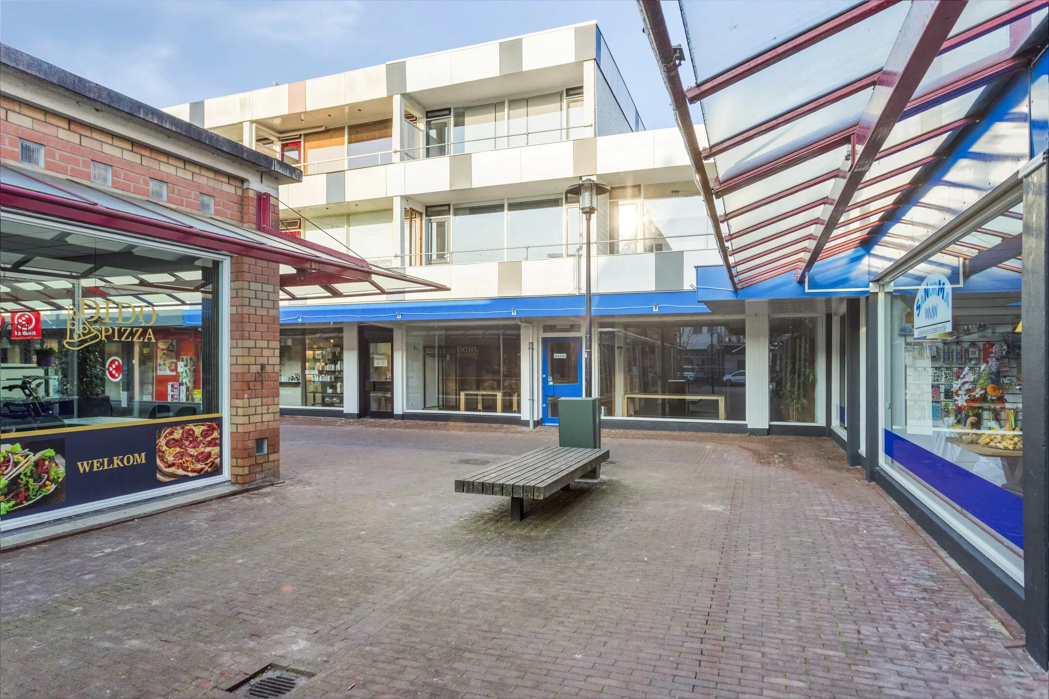 Lekkerkerk, Raadhuisplein 37