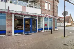 Lekkerkerk, Raadhuisplein 47