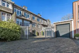 Dordrecht, Blauwpoortsplein 4