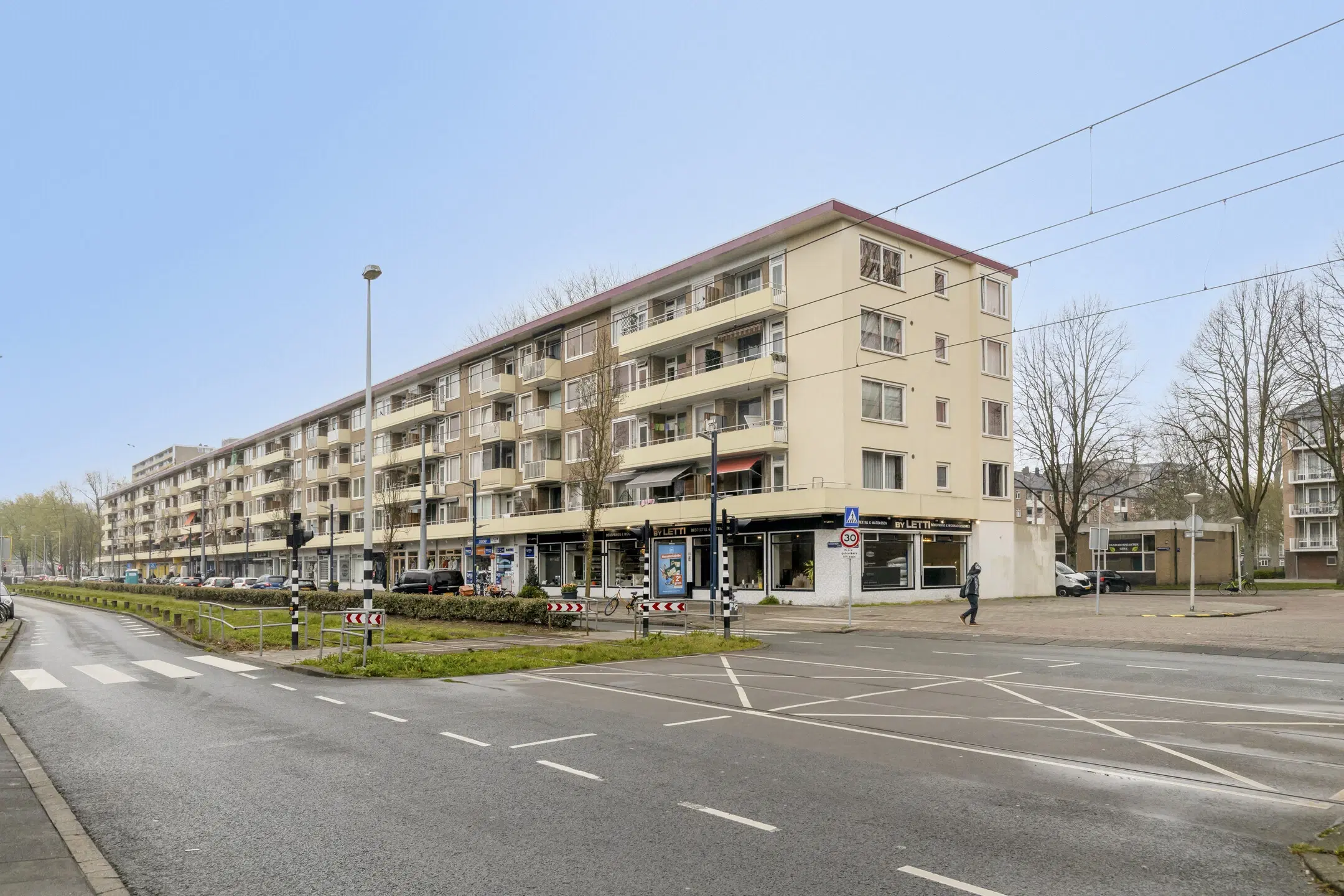 Amsterdam, Tussen Meer 236