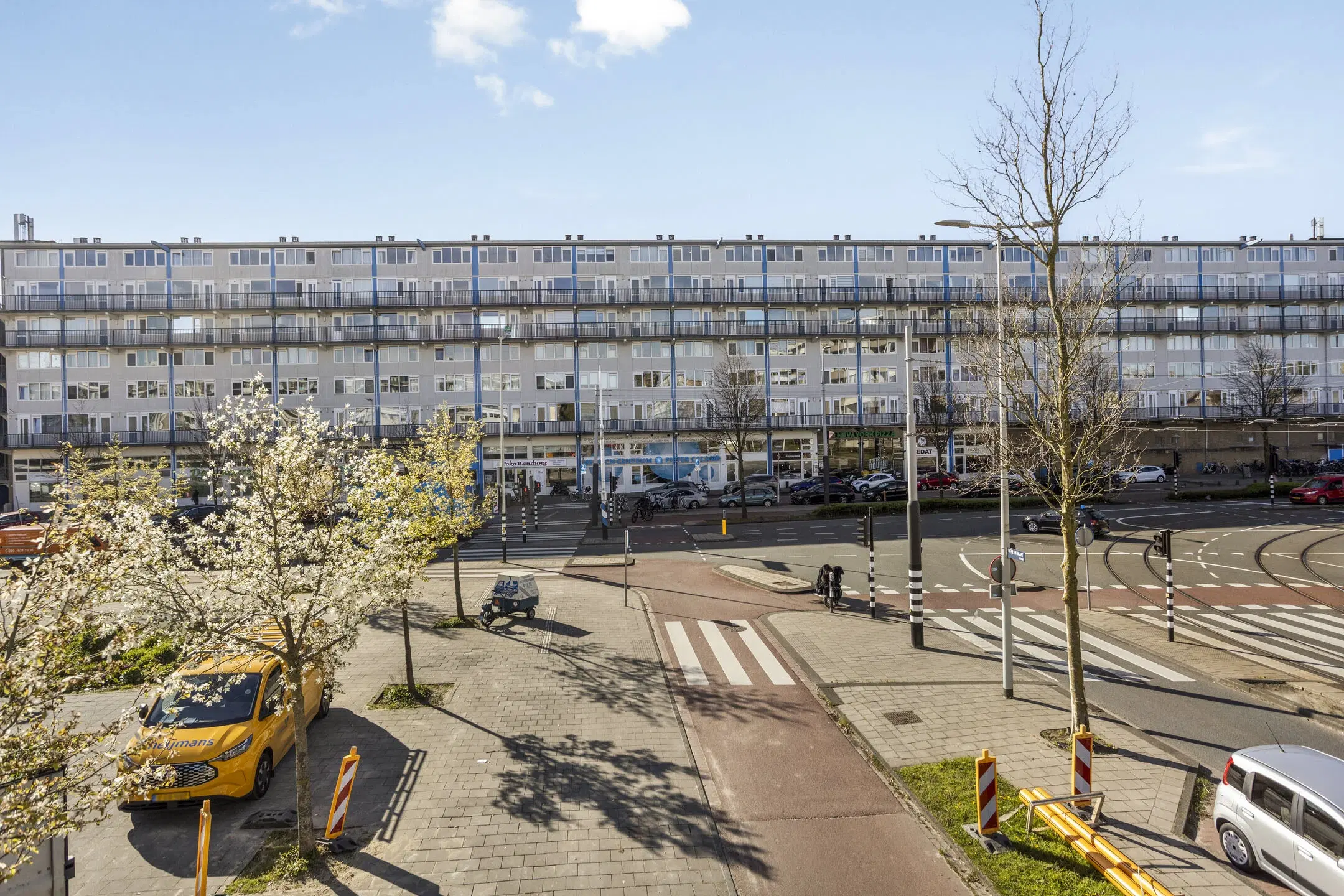 Amsterdam, Pieter Calandlaan 311