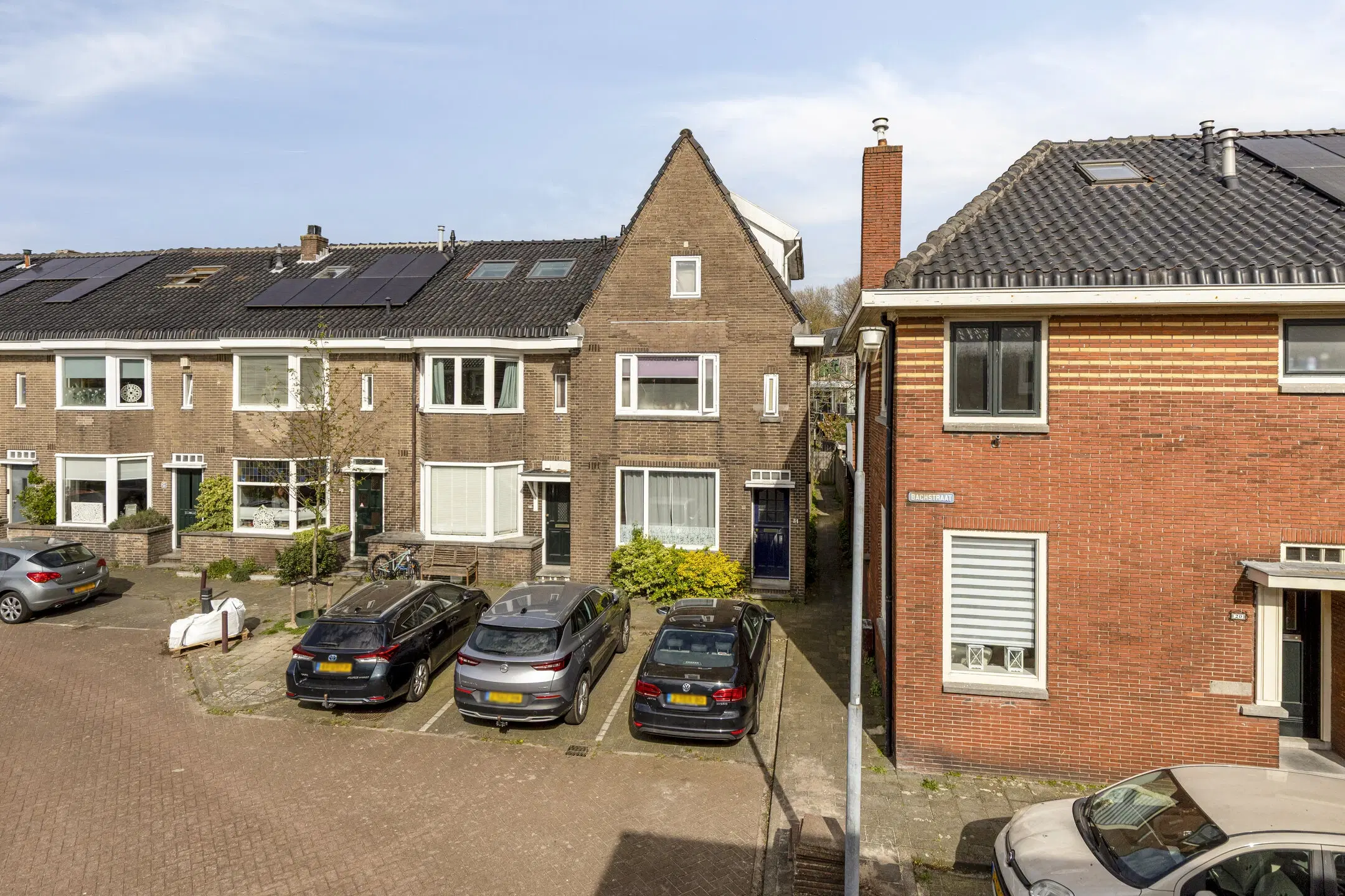 Zaandam, Apolloplantsoen 31