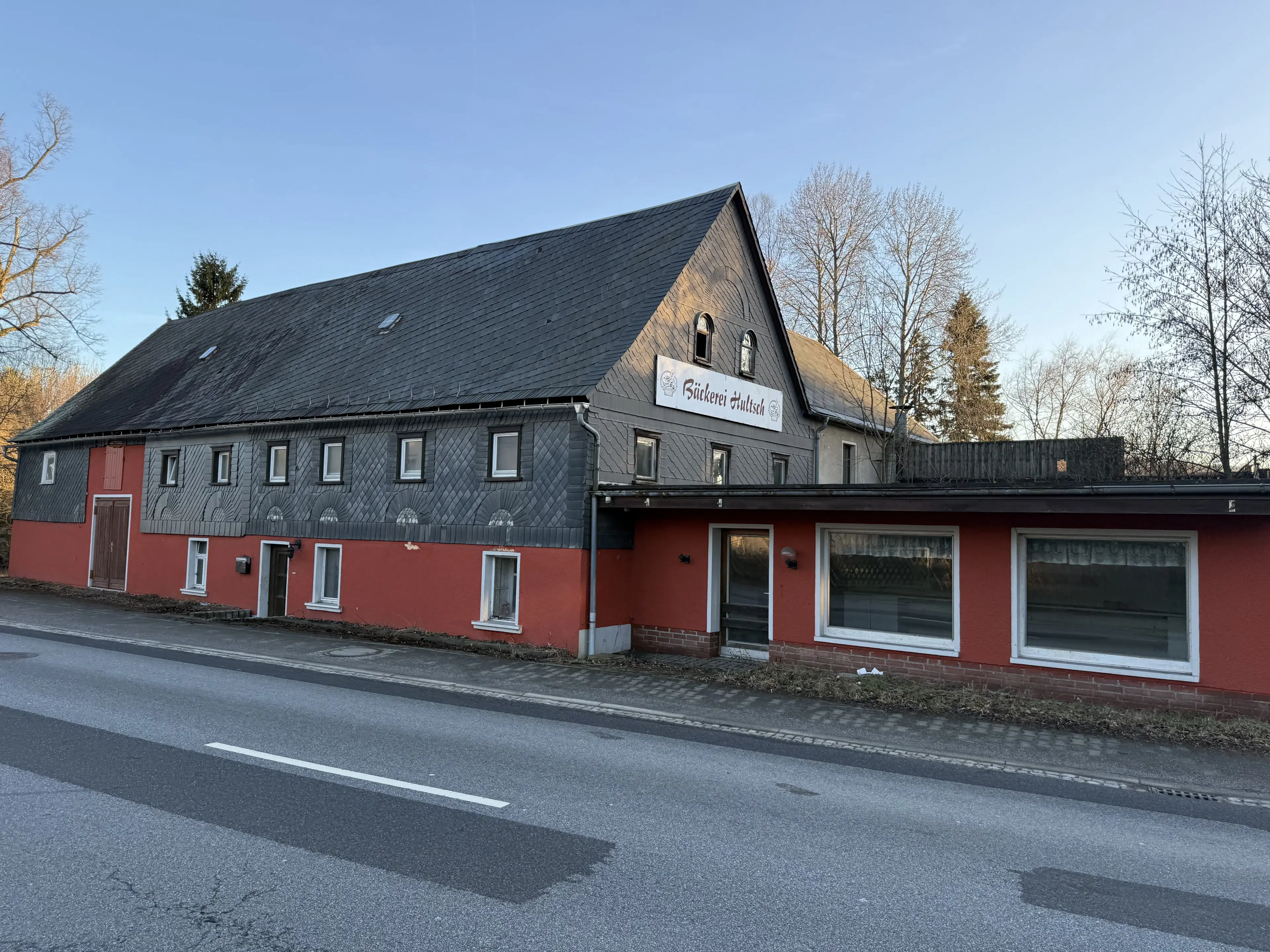 Gastronomie met 2 appartementen op perceel van 2.560 m² in Neukirch/Lausitz, Dresden - Duitsland