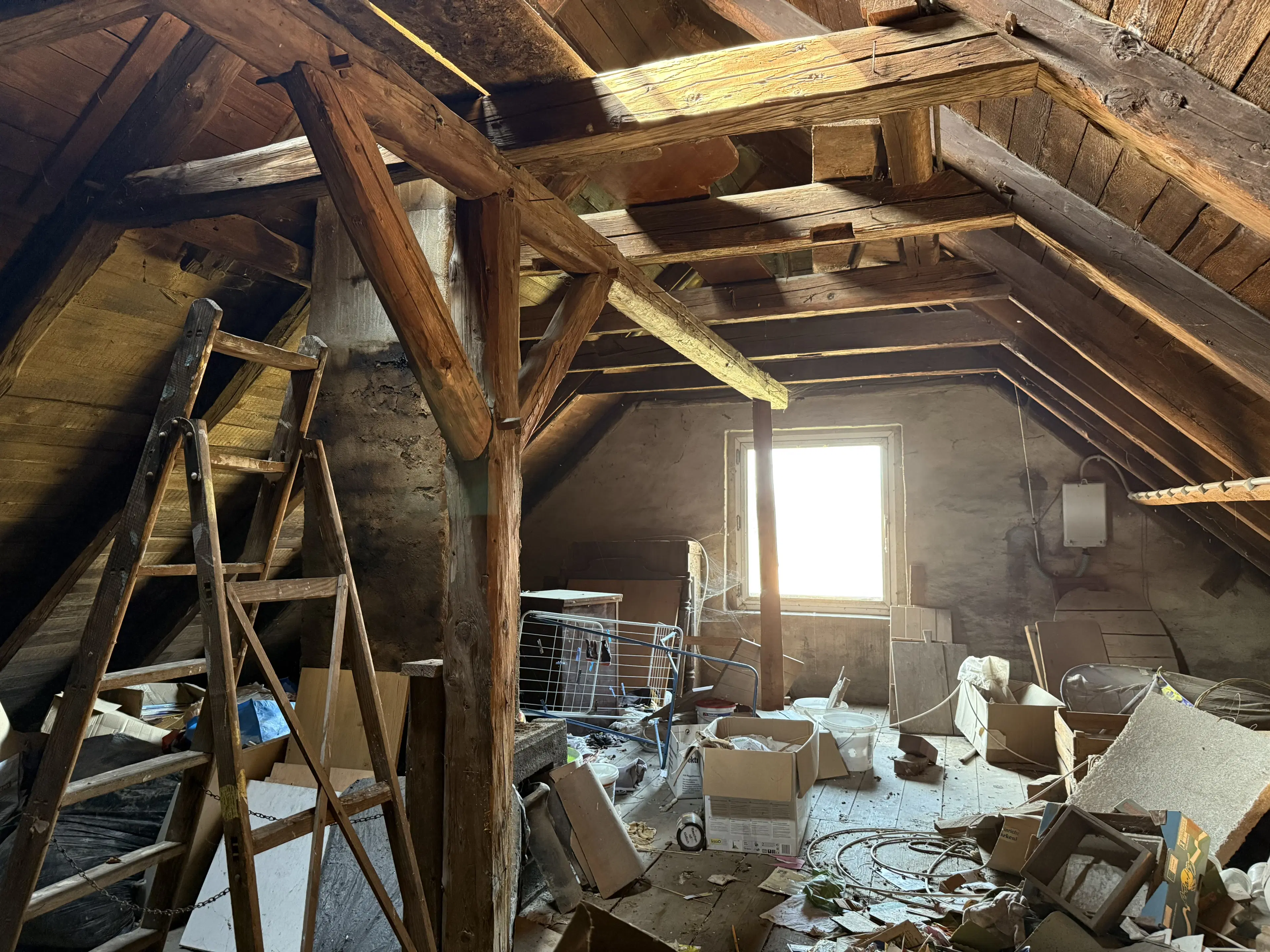 Idyllisch 3-zijdig landgoed op perceel van 4.180 m² in Zettlitz - Duitsland