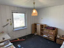 Idyllisch 3-zijdig landgoed op perceel van 4.180 m² in Zettlitz - Duitsland