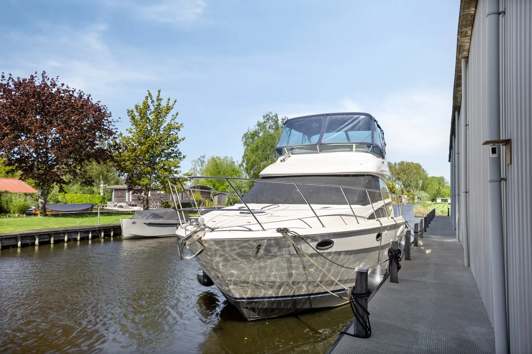 Motorjacht 'Shark Bait' te Amsterdam