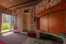 Perceel van 2.090 m² + Gezinswoning + Bijgebouwen - Karaisen, Veliko Tarnovo - Bulgarije
