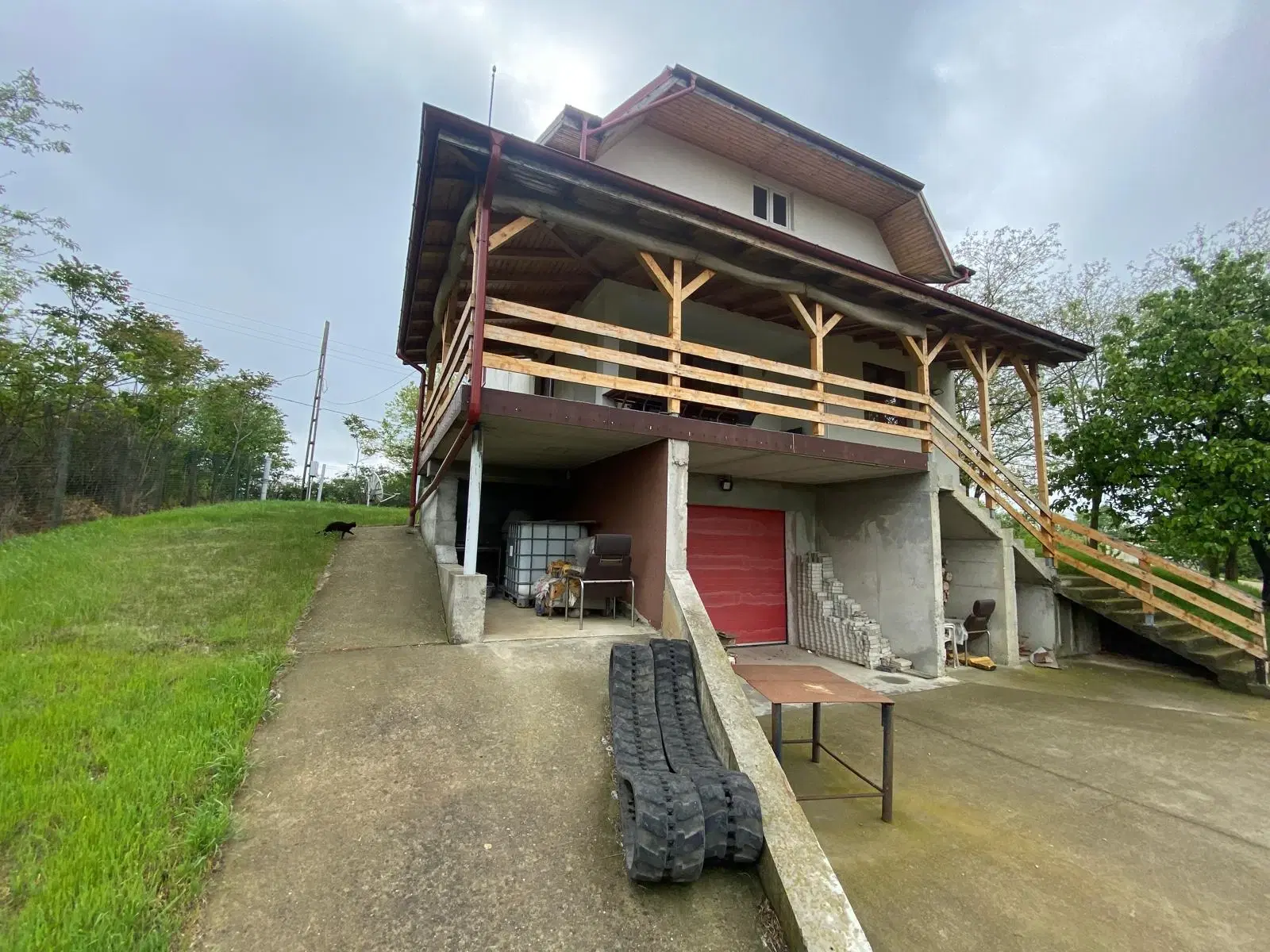 Degelijk gebouwd huis op 3.928 m² perceel in Valea Calugareasca, Judetul Prahova - Roemenië - 2008