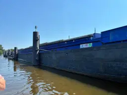 Ofi Barge 3, stalen duwbak te Zaandam