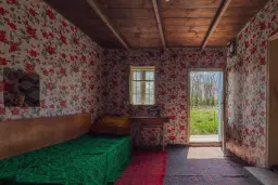Gezinswoning op 2.090 m² perceel en bijgebouwen in Karaisen, Veliko Tarnovo - Bulgarije