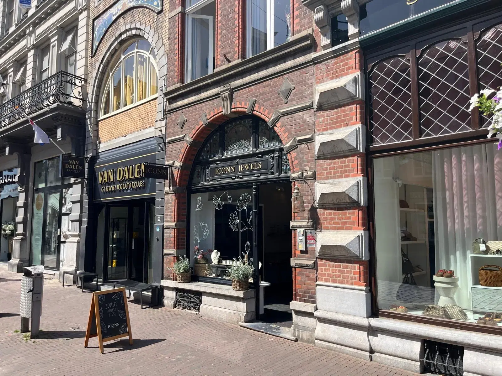 Roermond, Neerstraat 36