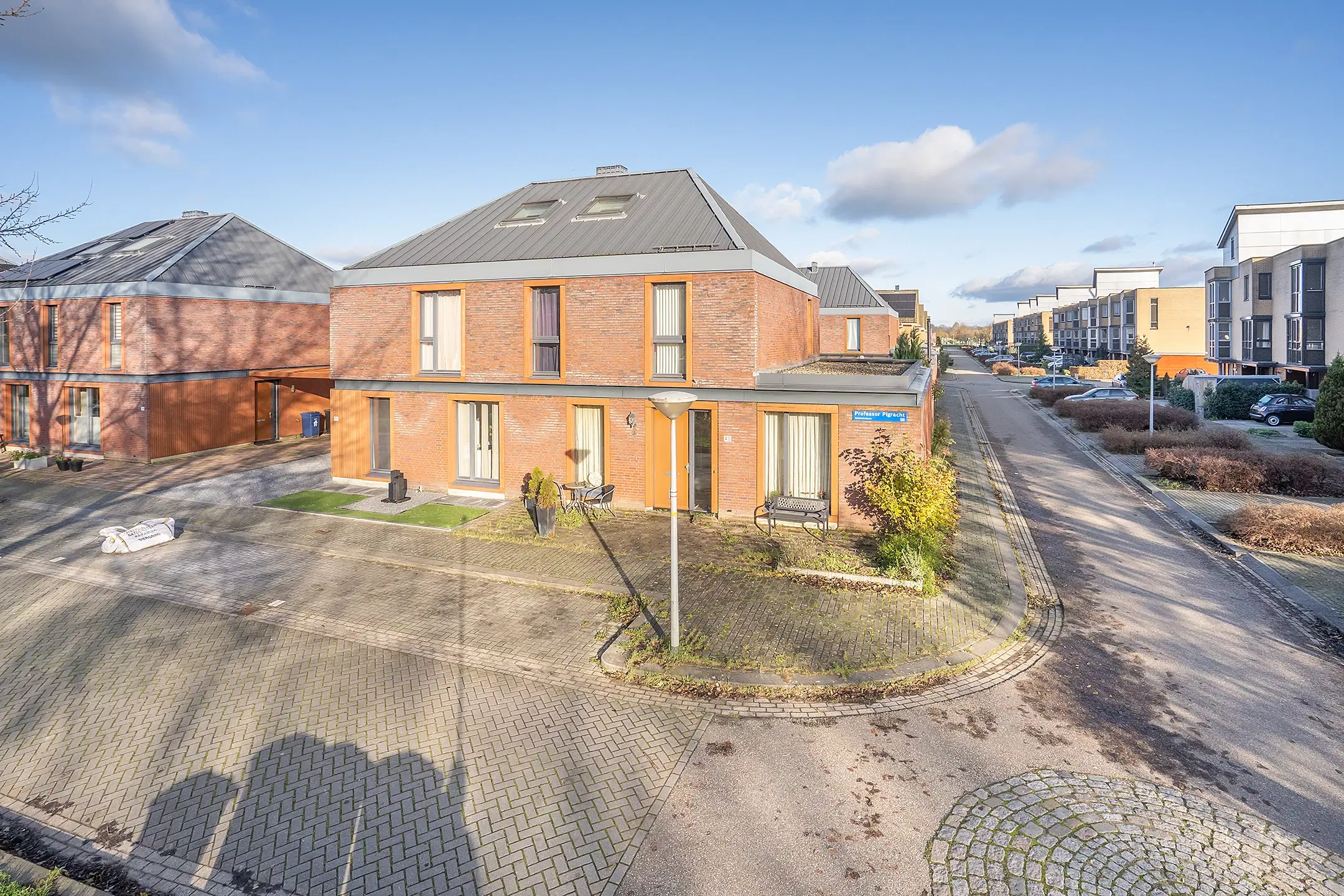 Almere, Professor Pigracht 40
