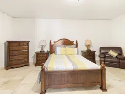 3 one-bedroom apartments (A-8) gelegen in Tower Building van Rainbow Beach Club te Cupecoy (Sint Maarten)