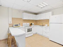 3 one-bedroom apartments (A-8) gelegen in Tower Building van Rainbow Beach Club te Cupecoy (Sint Maarten)