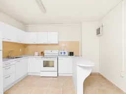 3 one-bedroom apartments (A-8) gelegen in Tower Building van Rainbow Beach Club te Cupecoy (Sint Maarten)