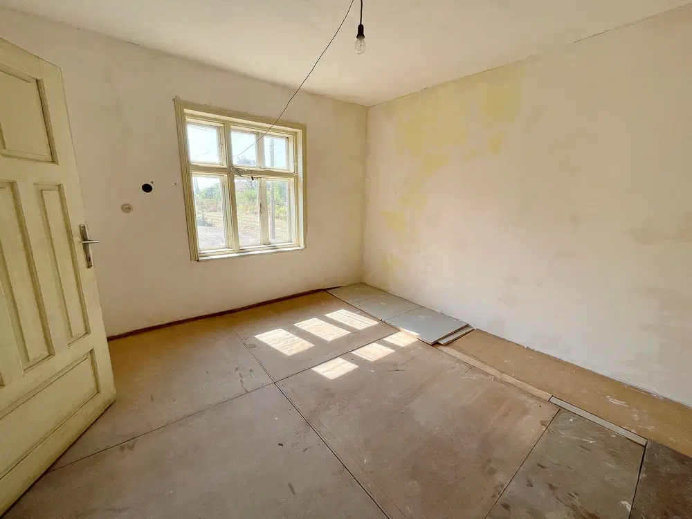 Huis met 2.170 m2 grond en bijgebouwen in Gorna Studena (Veliko Tarnovo) - Bulgarije