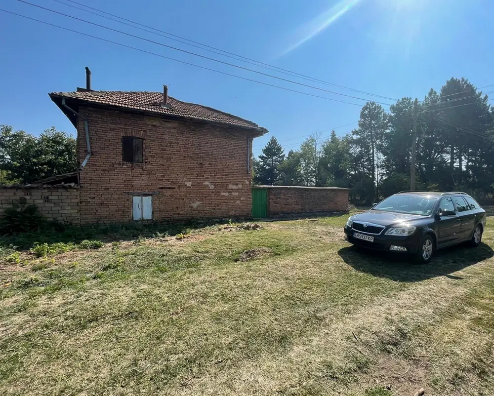 Huis met 2.170 m2 grond en bijgebouwen in Gorna Studena (Veliko Tarnovo) - Bulgarije