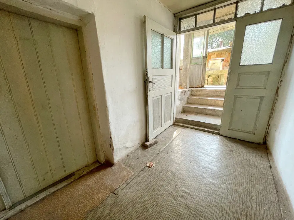 Huis met 2.170 m2 grond en bijgebouwen in Gorna Studena (Veliko Tarnovo) - Bulgarije